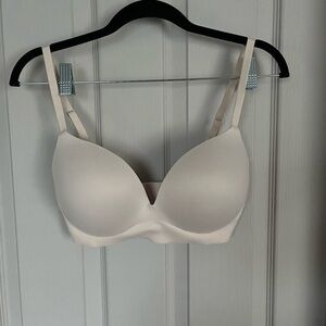 Victoria's Secret Smooth Nude T-Shirt Bra - Cream